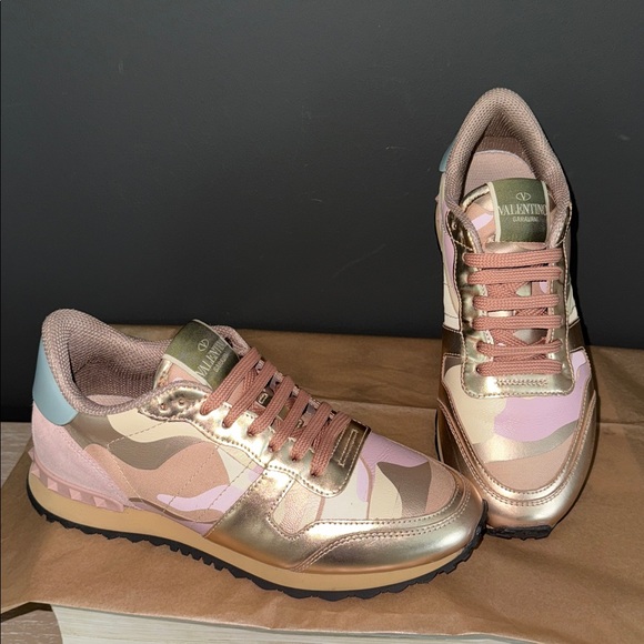 VALENTINO GARAVANI ROCKRUNNER LEATHER CAMO SNEAKERS/PINK & ROSE GOLD Size 37.5 - Picture 2 of 10